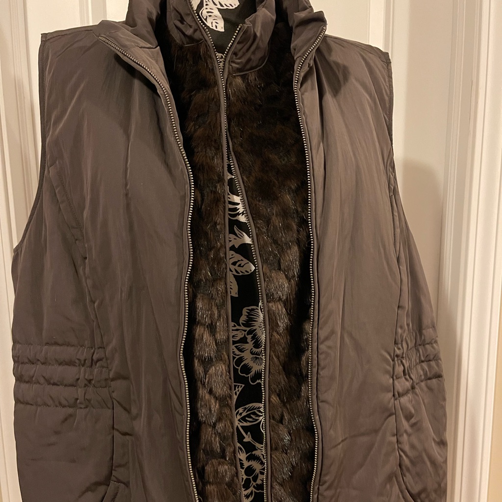 Never Worn 2 Vest In One Chicos